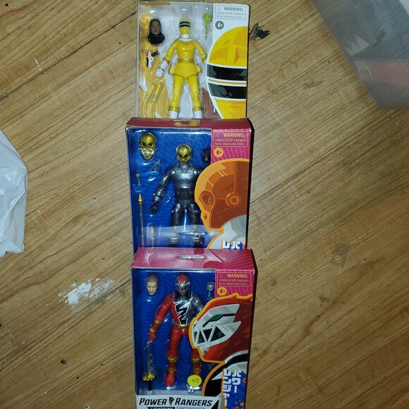 Power Rangers - Picture 1 of 4